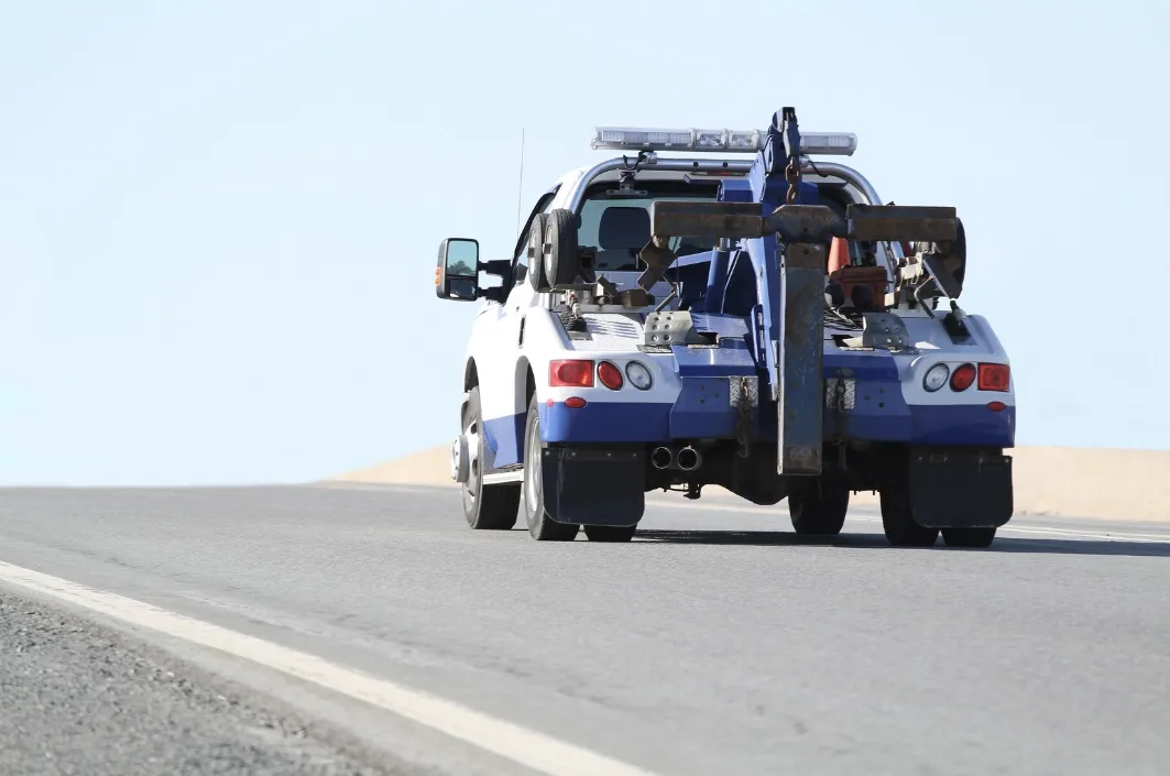 San Francisco wrecker tow truck on the roadside